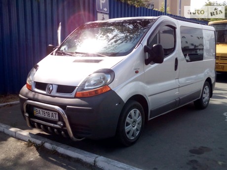 Renault Trafic пасс. 2005