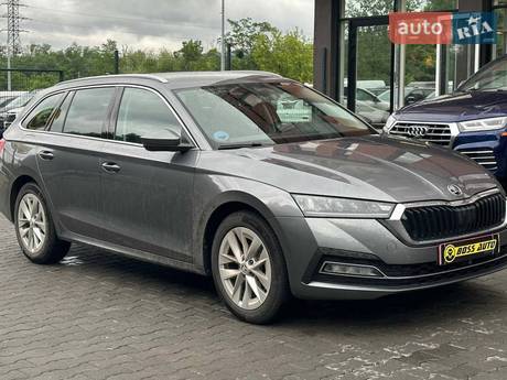 Skoda Octavia 2023 в Черновцах