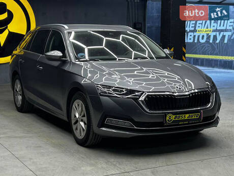 Skoda Octavia 2023 в Чернівцях