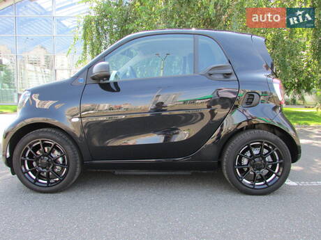 Smart EQ Fortwo 2020 в Киеве