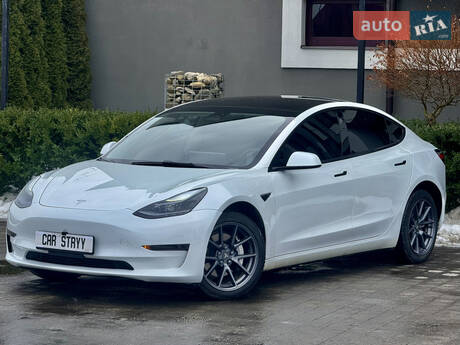 Tesla Model 3 2023 в Стрию