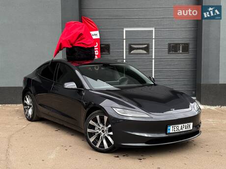 Tesla Model 3 2024 в Киеве