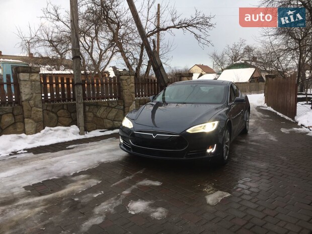 Tesla Model S