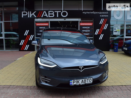 Tesla Model X 2016