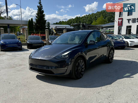 Tesla Model Y 2024 в Виннице