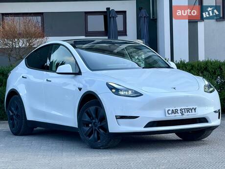 Tesla Model Y 2024 в Стрые