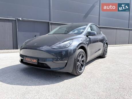 Tesla Model Y 2024 в Києві