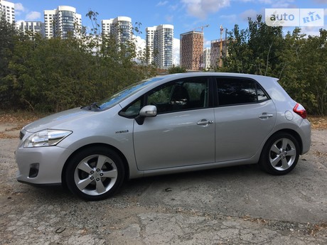 Toyota Auris 2011