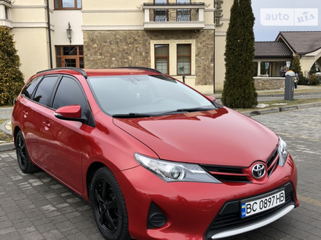 Toyota Auris 2014