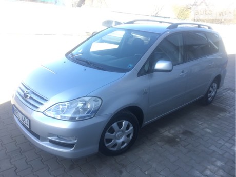 Toyota Avensis Verso 2005