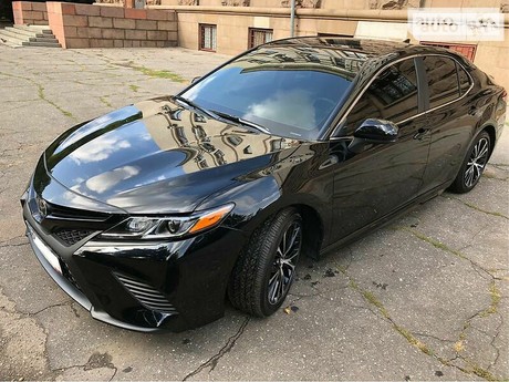 Toyota Camry 2018
