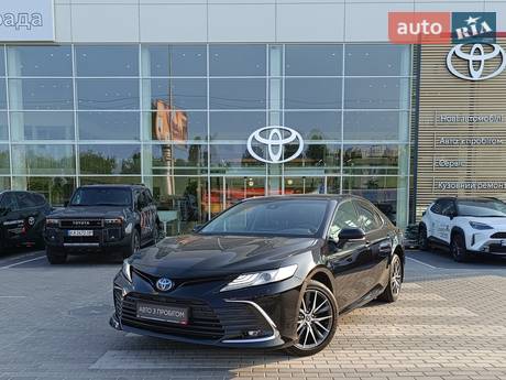 Toyota Camry 2023 в Киеве