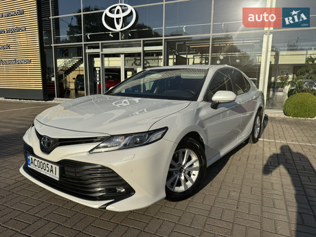 Toyota Camry 2018