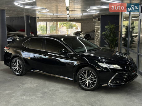 Toyota Camry 2023 в Одессе