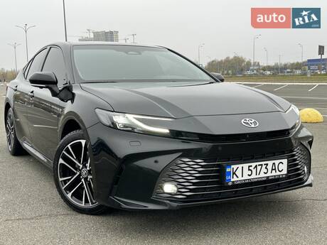 Toyota Camry 2024 в Киеве