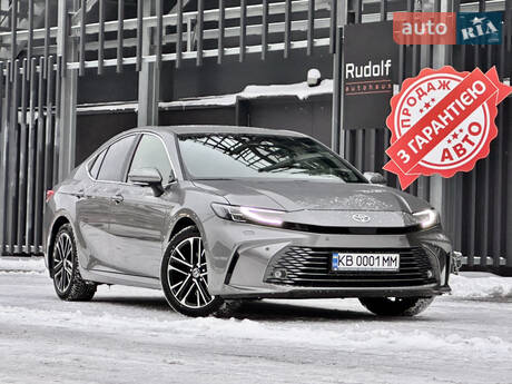 Toyota Camry 2024 в Киеве