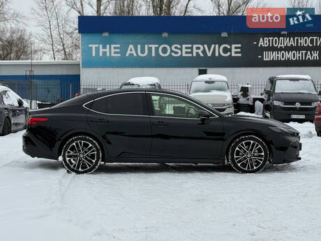 Toyota Camry 2025 в Києві