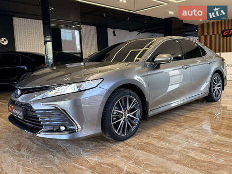 Toyota Camry 2023 в Киеве