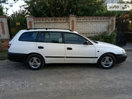 Toyota Carina E