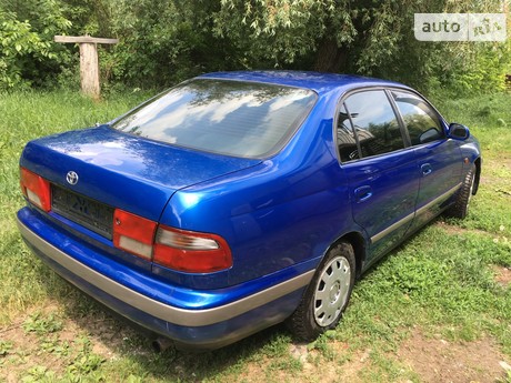 Toyota Carina E