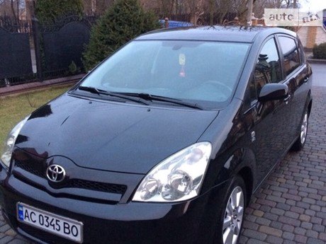 Toyota Corolla Verso 2004