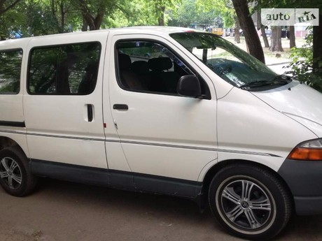 Toyota Hiace пасс. 1999