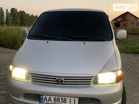 Toyota Hiace пасс. 2005