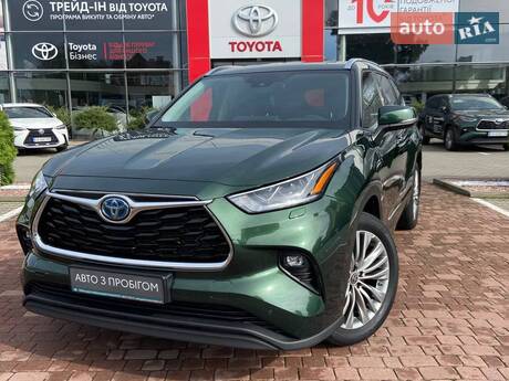 Toyota Highlander 2022 в Хмельницком