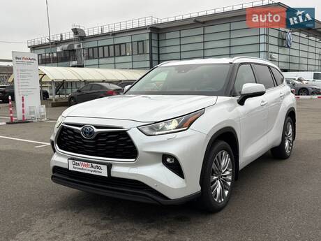 Toyota Highlander 2023 в Киеве