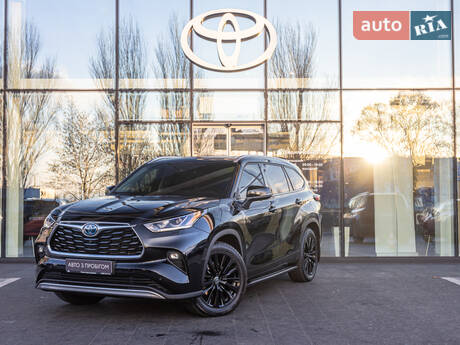 Toyota Highlander 2023 в Дніпрі