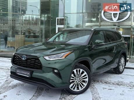 Toyota Highlander 2024 в Києві