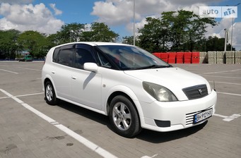 Toyota Opa  2000