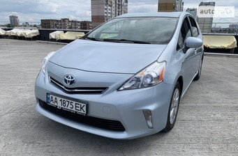 Toyota Prius v  2012