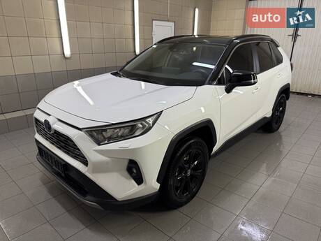 Toyota RAV4 2023 в Умани