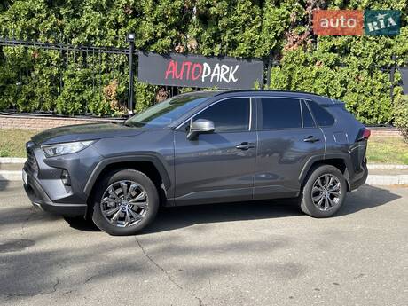 Toyota RAV4 2024 в Киеве