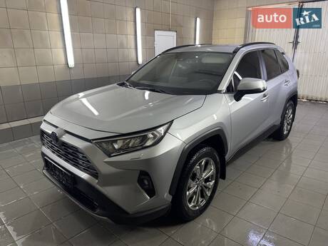 Toyota RAV4 2025 в Умані