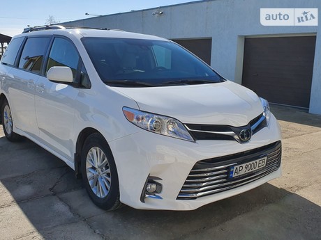 Toyota Sienna 2019