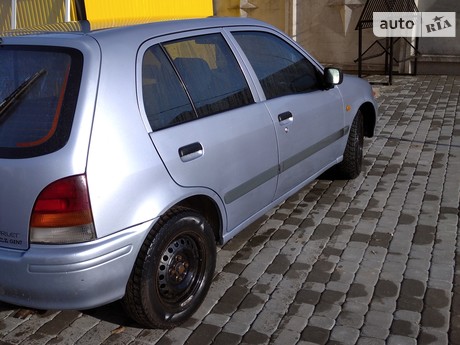 Toyota Starlet