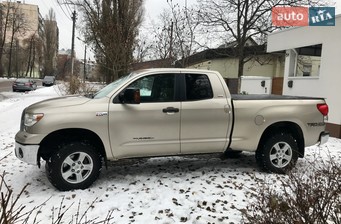 Toyota Tundra 5.7 AT (386 л.с.) 2008
