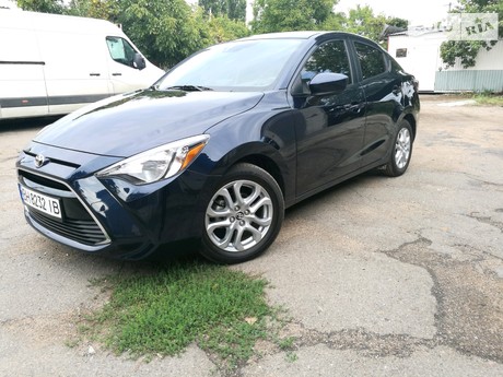 Yaris Toyota Yaris