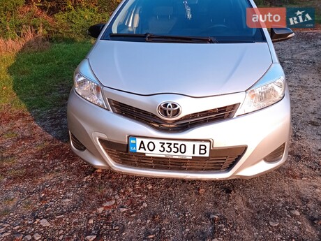 Toyota Yaris 2012