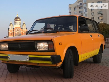 ВАЗ 2104 1.5 MT (72 л.с.) 2001