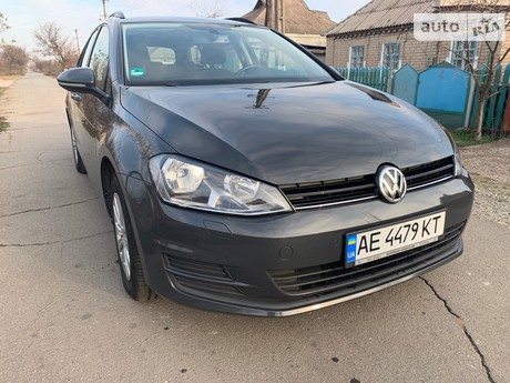 Volkswagen Golf VII