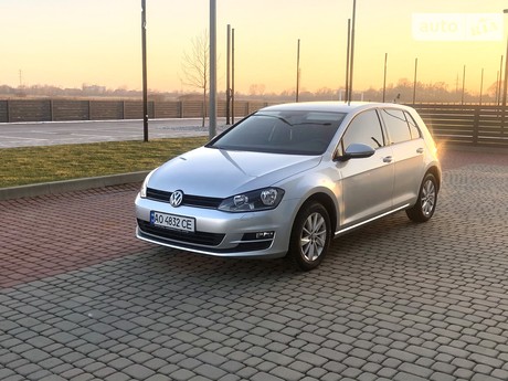 Volkswagen Golf VII