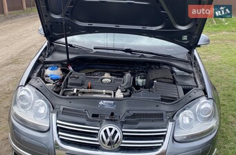 Volkswagen Jetta  2008