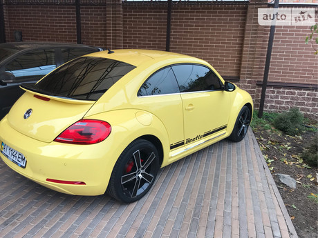 Volkswagen New Beetle 2014