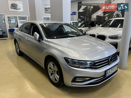 Volkswagen Passat 2020 в Киеве