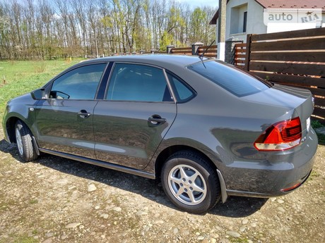 Volkswagen Polo New 1.6 MPI MT (90 л.с.) 2016