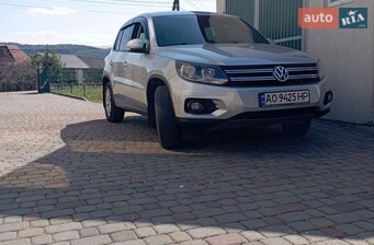 Volkswagen Tiguan  2012
