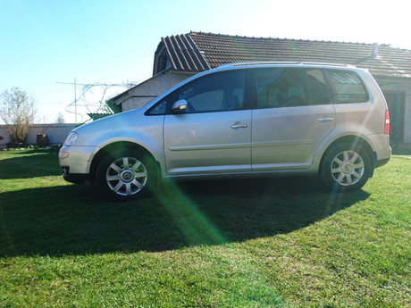 Volkswagen Touran 2.0D MT (140 л.с.) 2003